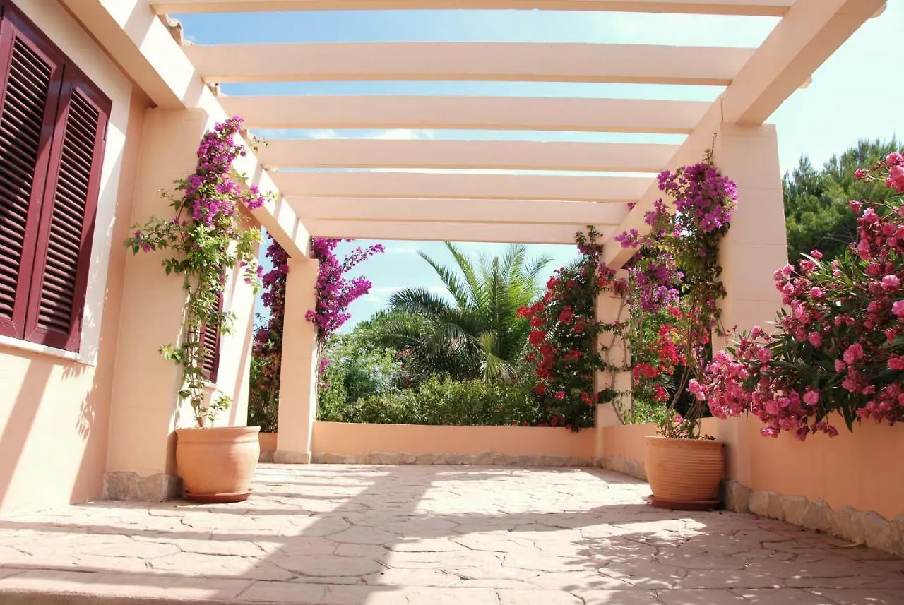 Residencial Playa Mar Apartment Cala Mandia